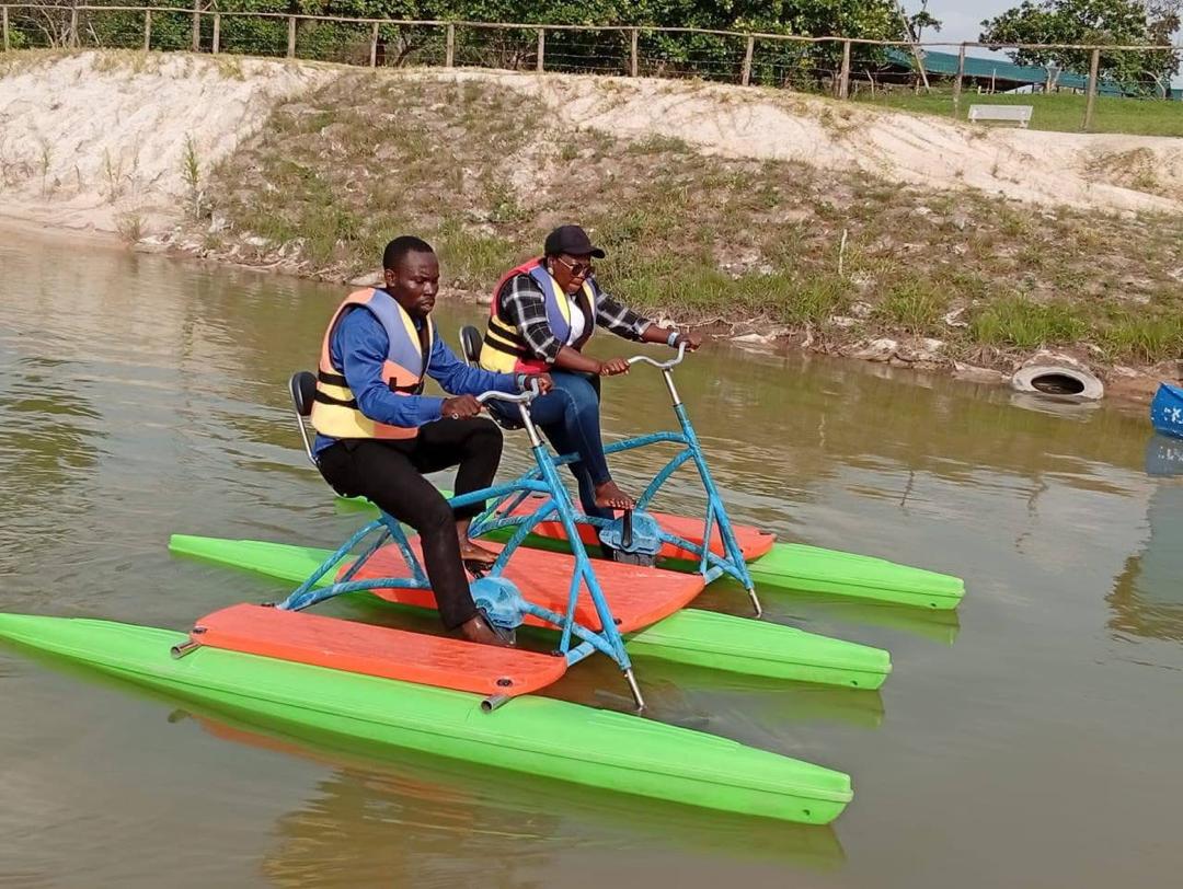 Vélo aquatique pour deux personne